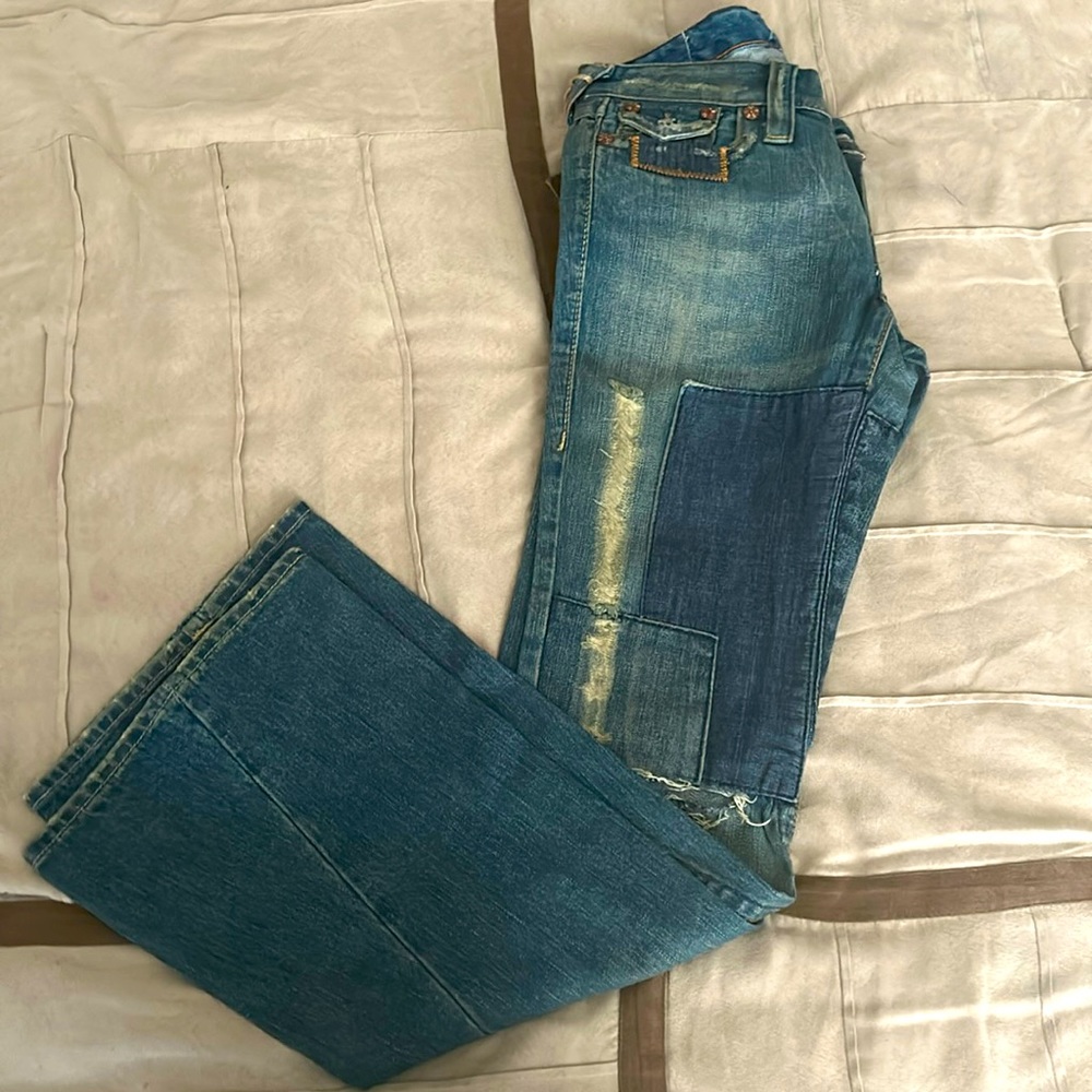 NEW TRUE RELIGION STYLE #04553 15 DESTROYED TWISTED FLARE WOMEN'S JEANS SIZE 27